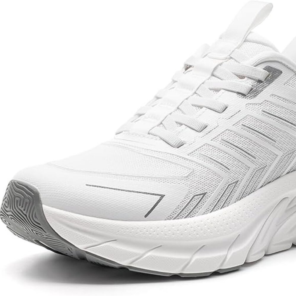 Women's Slip On Sneakers Size 11 White Walking Running Breathable Non Slip NEW